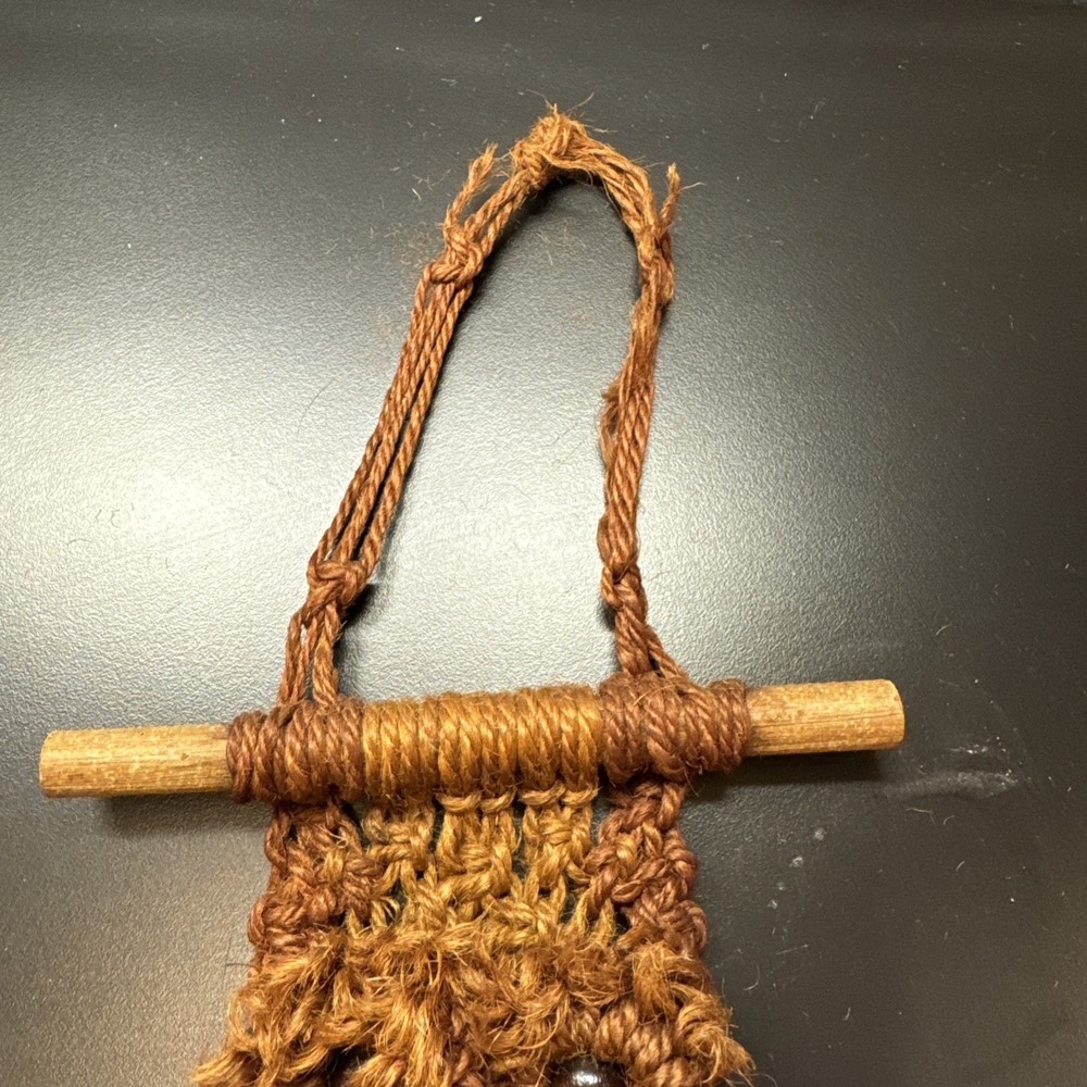Vintage Owl Key Holder 1970's Boho Macrame Wall Hanging Decor Driftwood 21" - Picture 4 of 9